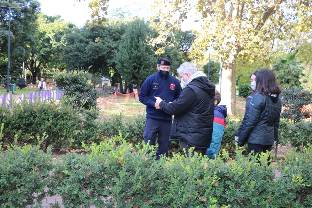 El GCBA realiza tareas de concientización y prevención en parques y plazas