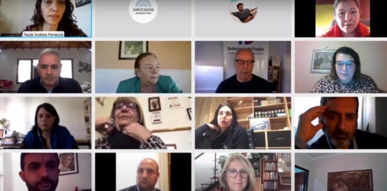 Cruce a los gritos entre diputados frente a familiares de víctimas de violencia