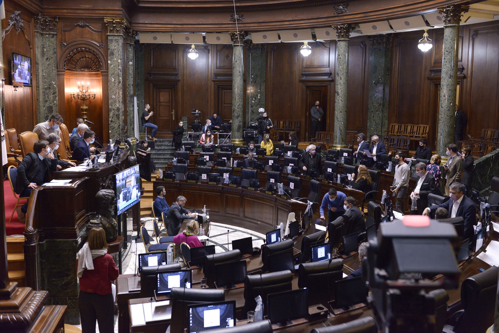 Con el apoyo del FdT sancionan el pedido de Larreta para comprar vacunas