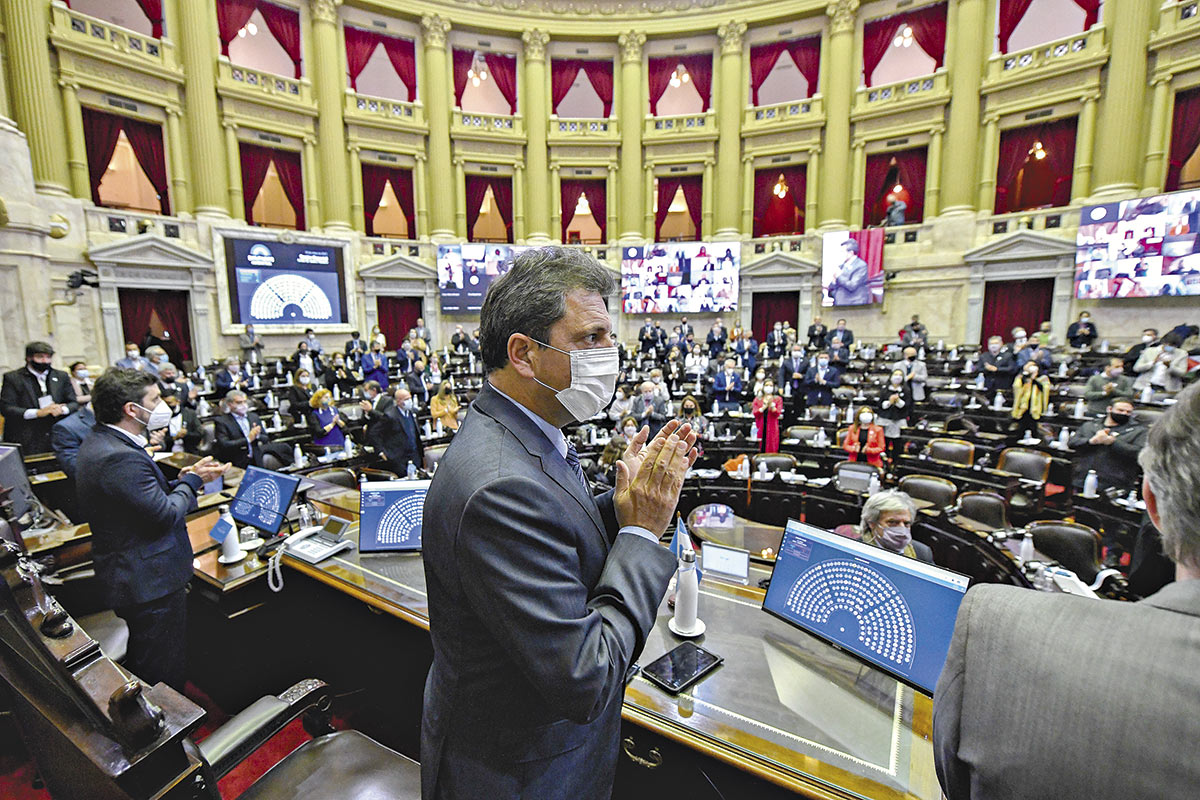 Vacunas: Pfizer y AstraZeneca serán interrogados en Diputados