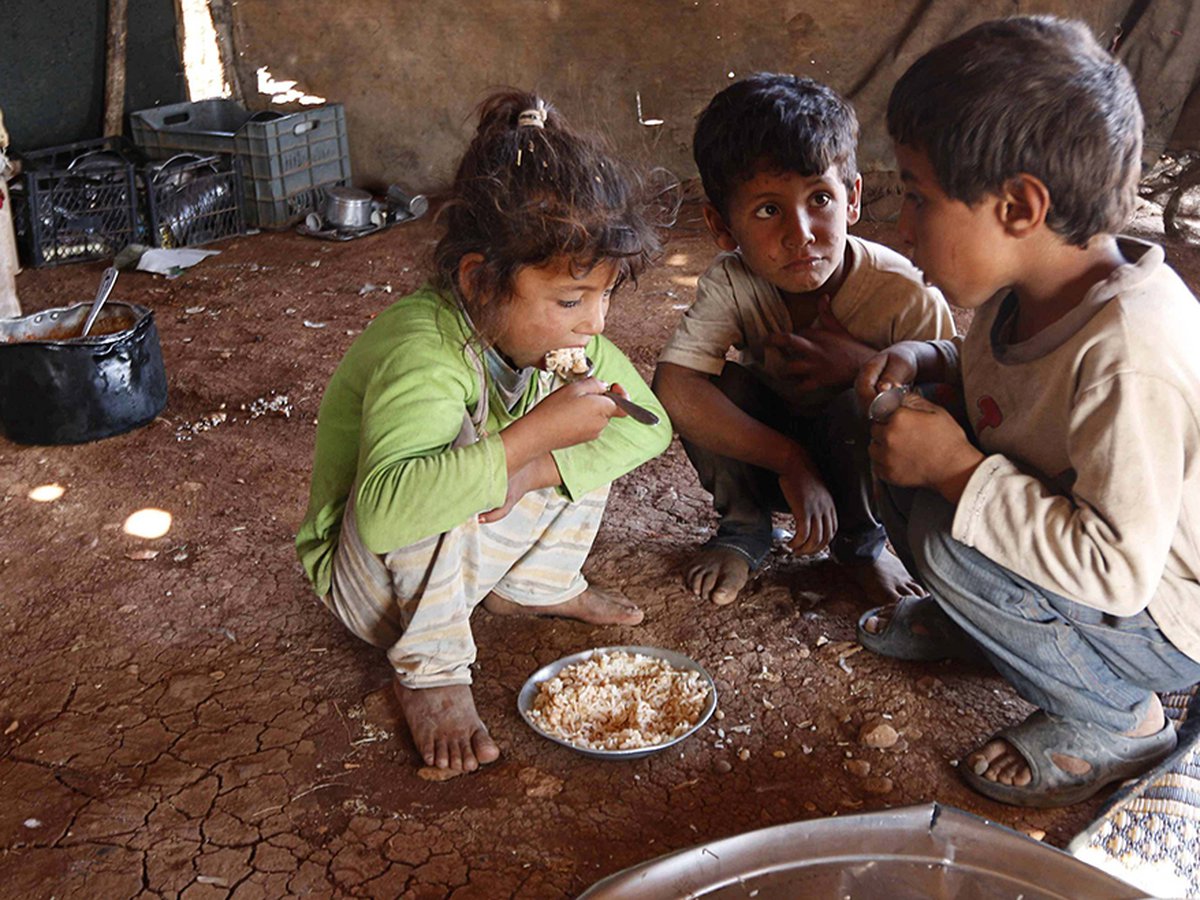 Informe de la UCA: solo uno de cada cuatro chicos come todos los días