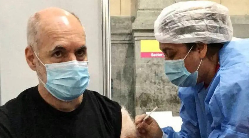 Rodríguez Larreta se vacunó: "La vacuna es futuro"