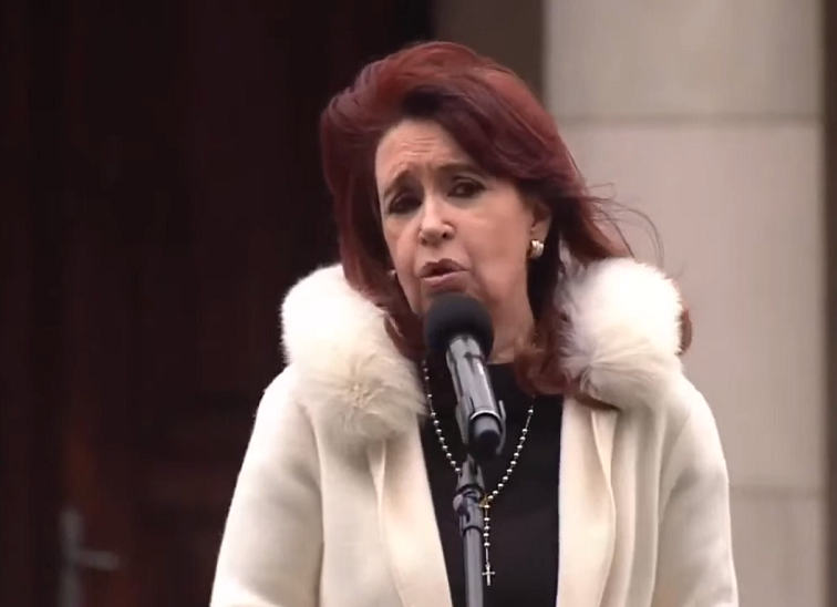 CFK: "Dejemos la vacuna y la pandemia fuera de la disputa política"
