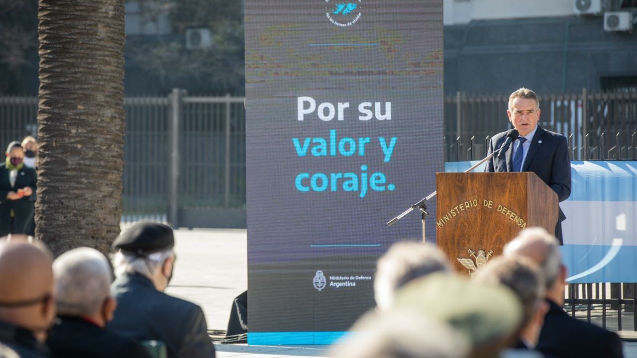 Rossi criticó el bloqueo del Reino Unido