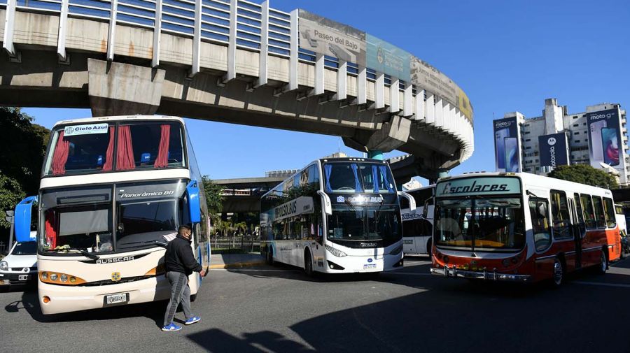Por segundo día consecutivo los choferes de micro protestan y cortan calles