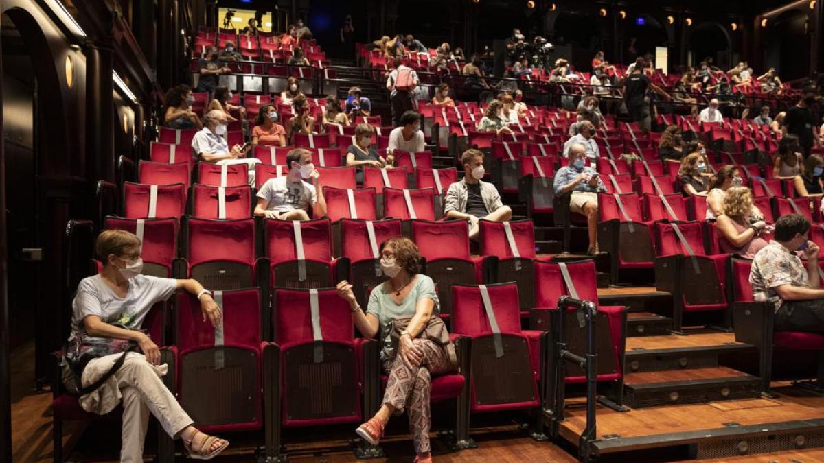 Reabren teatros y cines en todo el país con protocolos