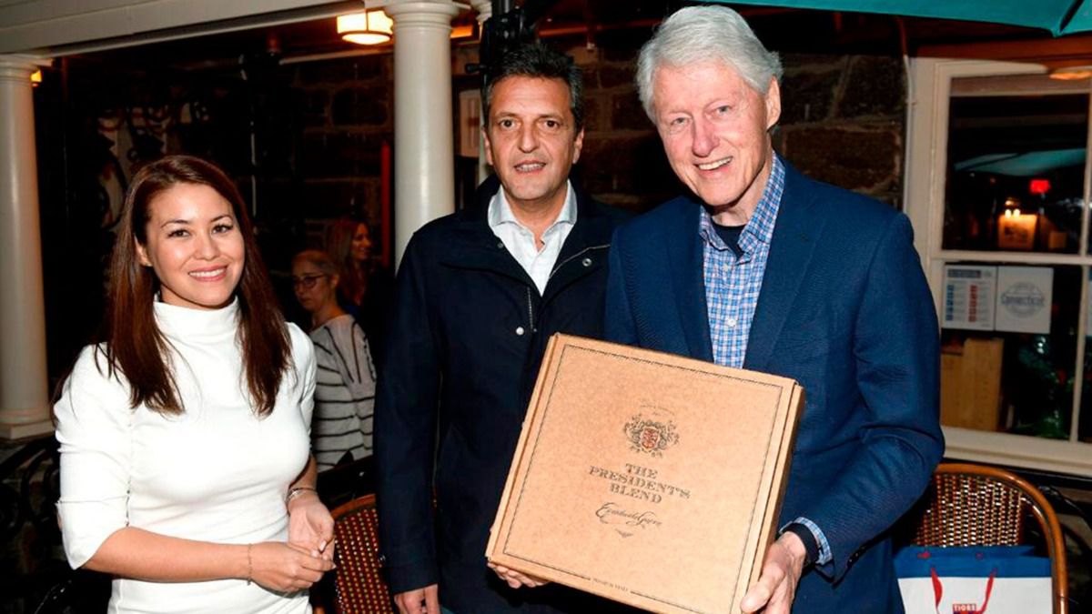 Massa cenó con Bill Clinton y hablaron de la relación con el FMI