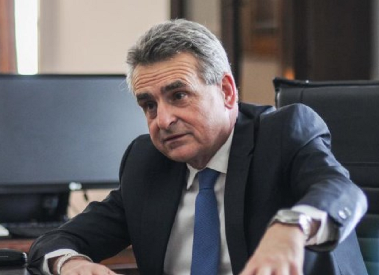 Rossi cuestionó a Perotti: "Creíamos que había un líder plural"