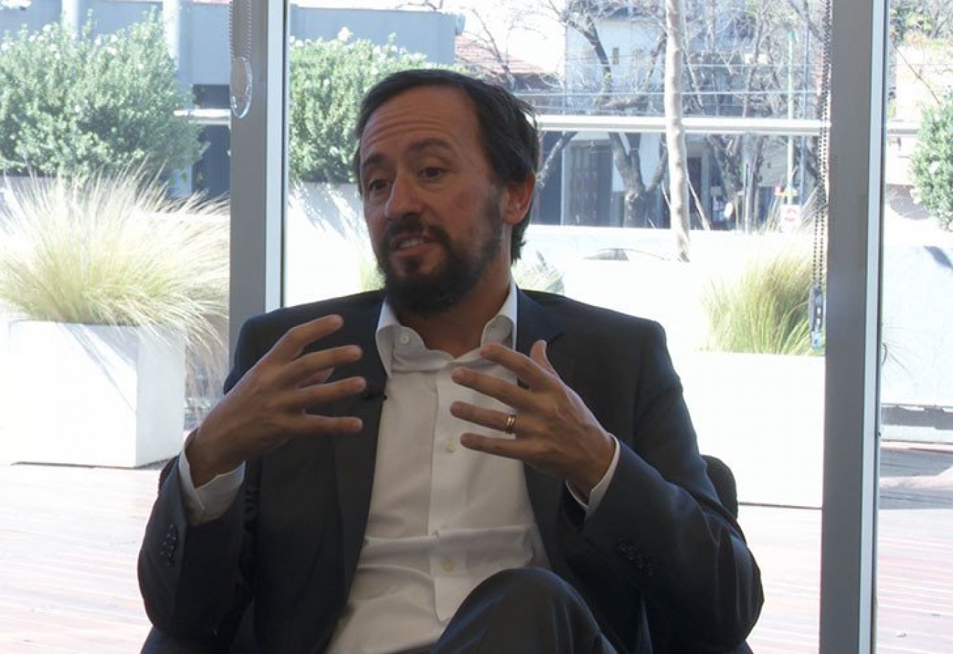 Nejamkis: "No hay que asociar elección con vacunación"