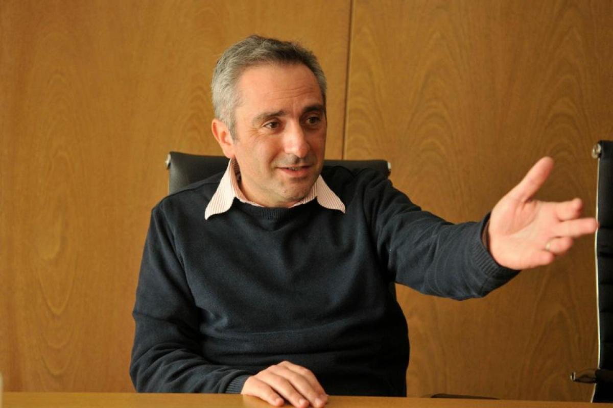 Larroque dijo que no piensan en elecciones sino en vacunar