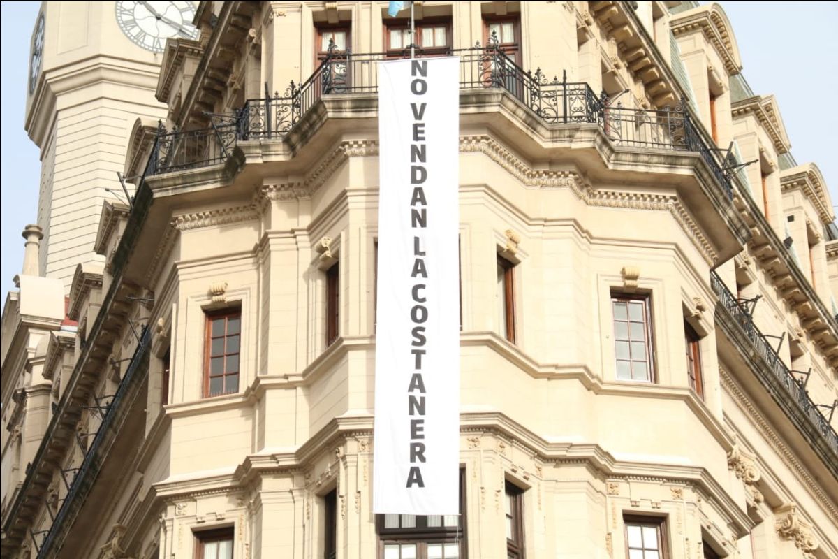 El FdT recibió a Miguel con un cartel: "No vendan la Costanera"