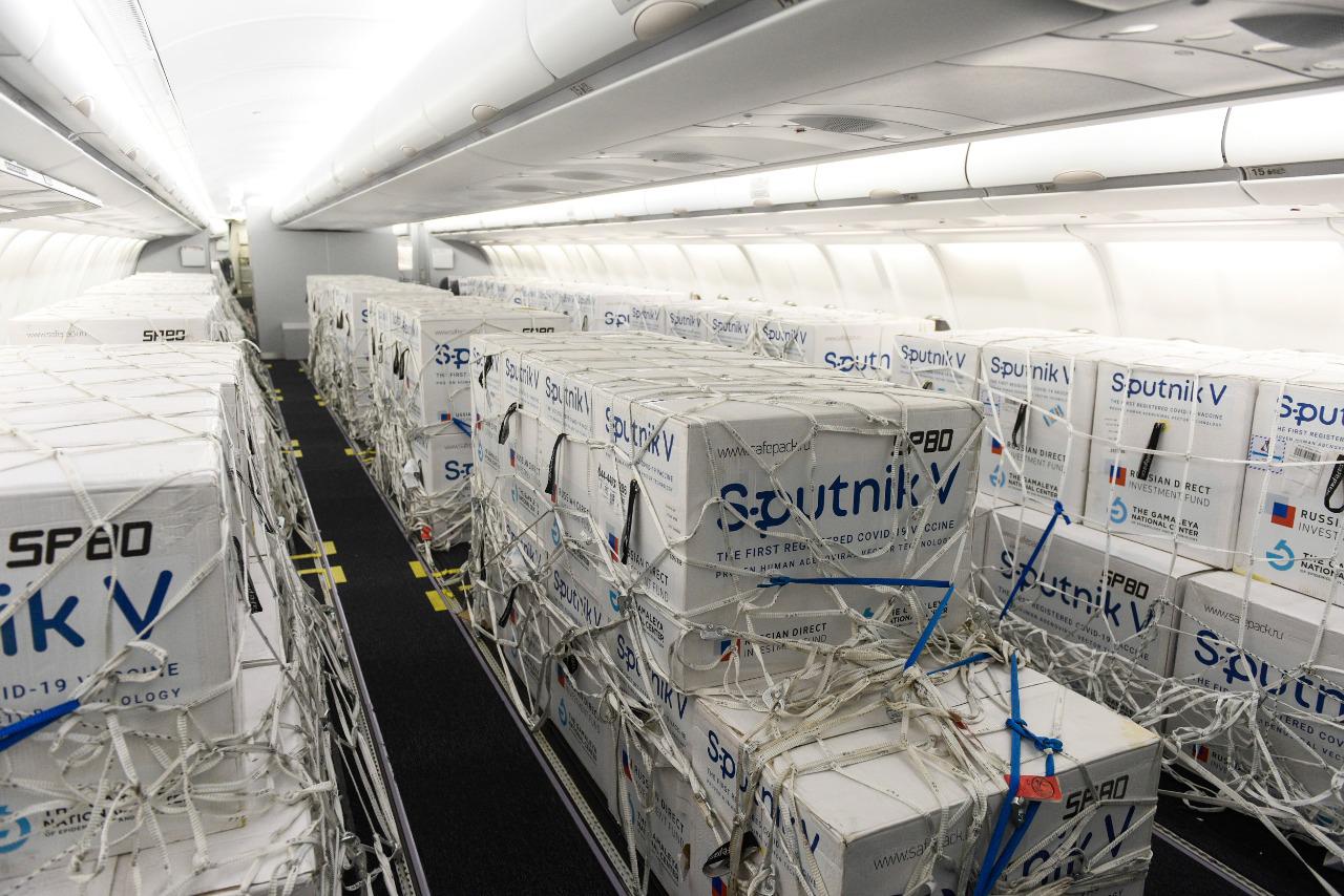 Arribaron 709.085 dosis 1 y 2 de Sputnik y partirá otro vuelo por más
