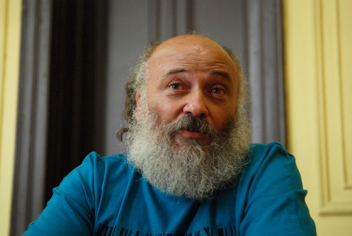 Pérsico dijo que la ayuda social a mujeres creó "familias matriarcales"