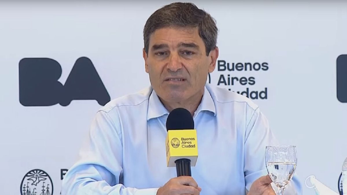 Quirós pidió "acortar el período de vacunación" de segundas dosis