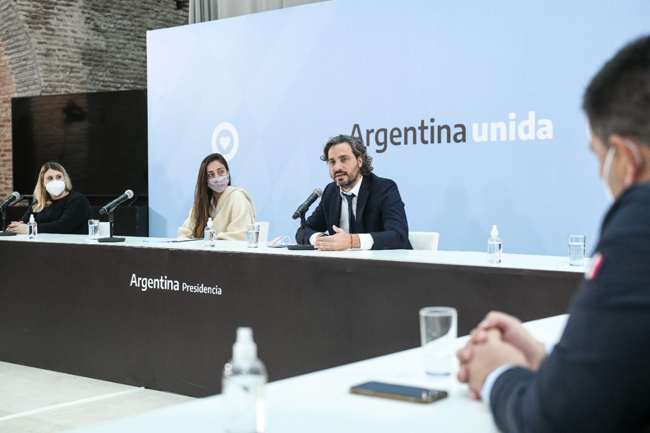 Con las elecciones en el horizonte, el albertismo seduce a la juventud