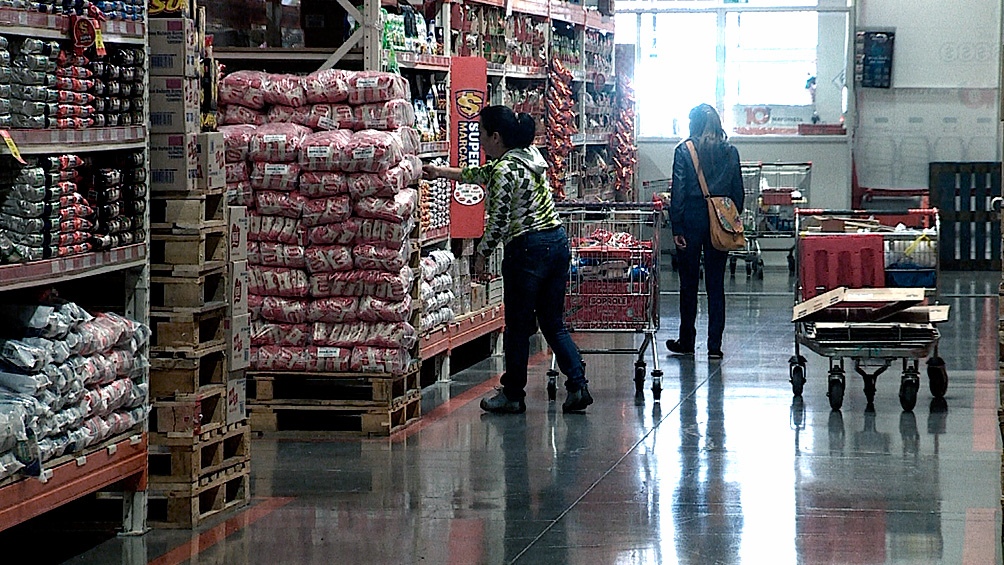 Los supermercados mayoristas deberán aplicar la Ley de Góndolas