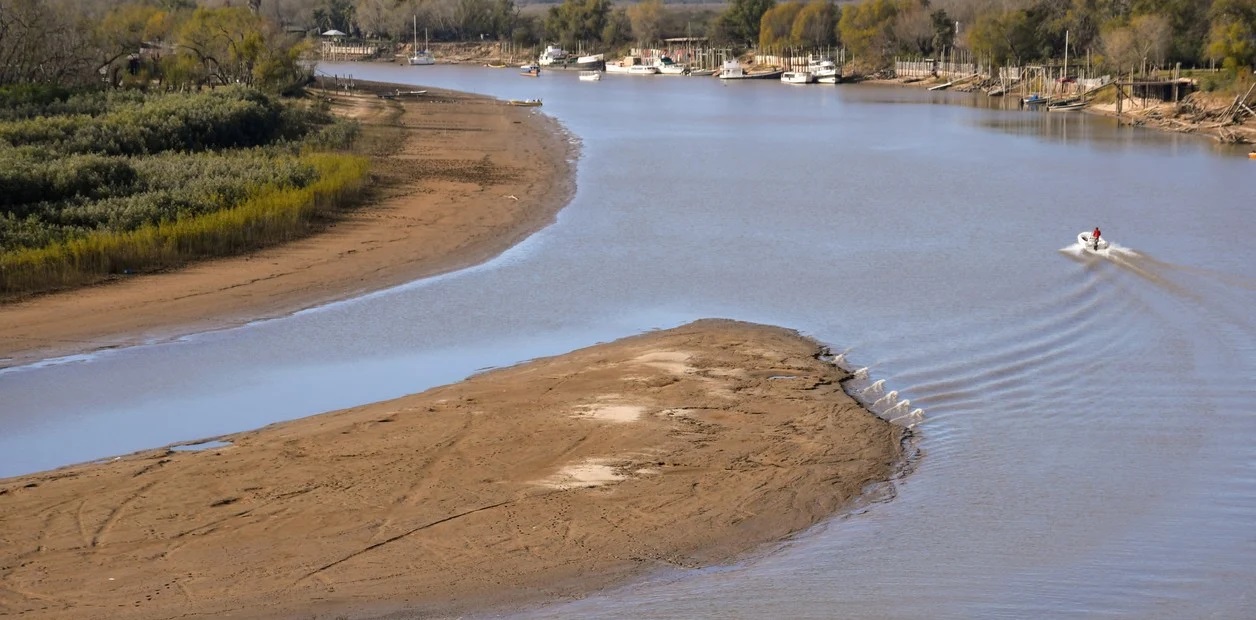 Declararon la "emergencia hídrica" por la bajante histórica en el río Paraná