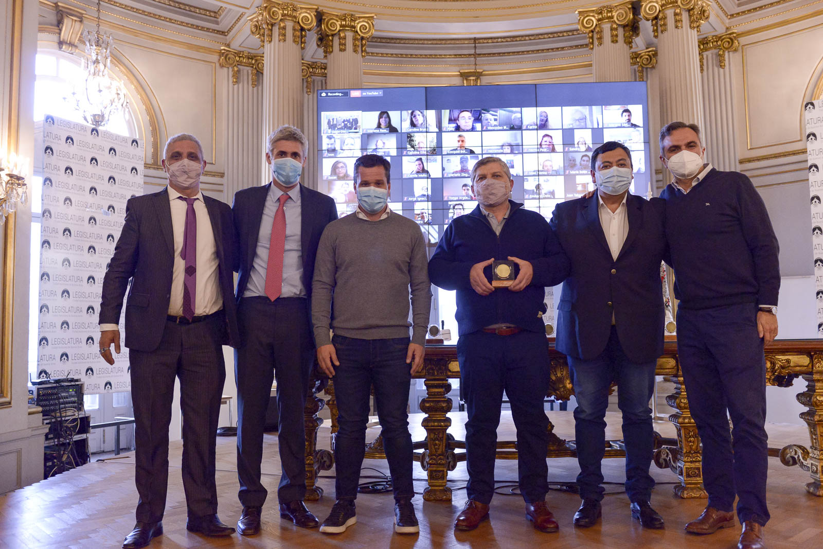 Forchieri encabezó acto por el Día del Empleado Legislativo