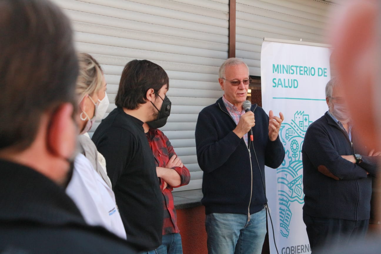 Gollán aseguró que en septiembre estarán aplicadas todas las segundas dosis