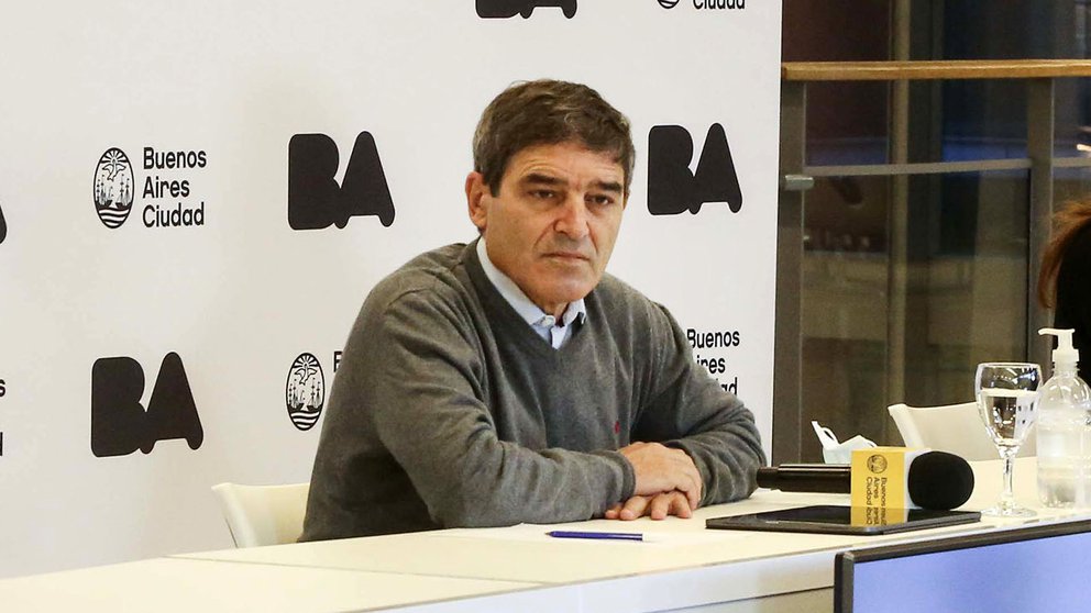 Quirós explicó por qué continúan siendo altos los fallecimientos por Covid