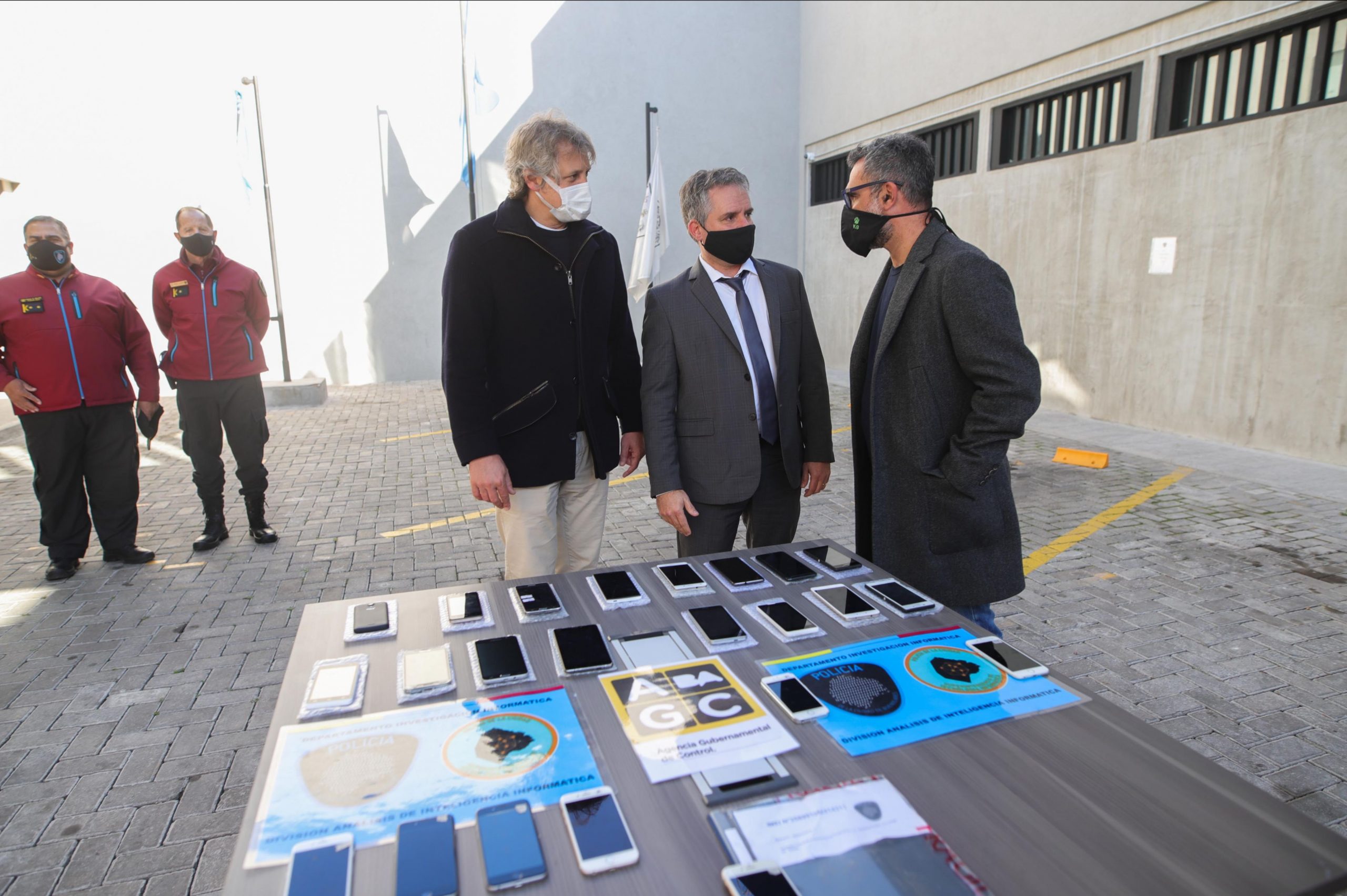 Miguel: “En la Ciudad devolvemos celulares robados, no todo da lo mismo”