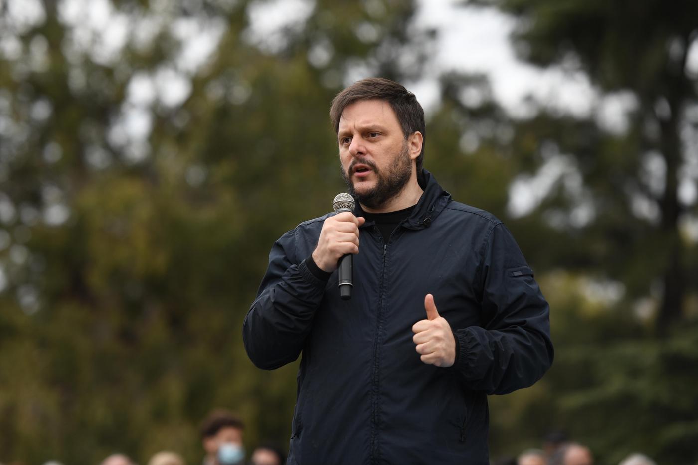 Santoro: "Hay que pensar la democracia no como un régimen electoral"