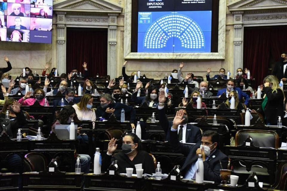 Cuota alimentaria: presentaron una ley para obligar a que los padres paguen