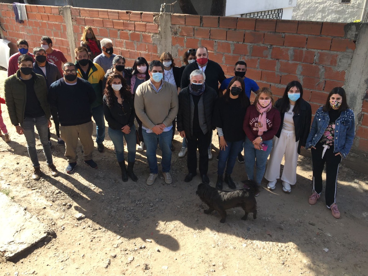 Aparicio presentó sus propuestas junto a Arietto y Zin