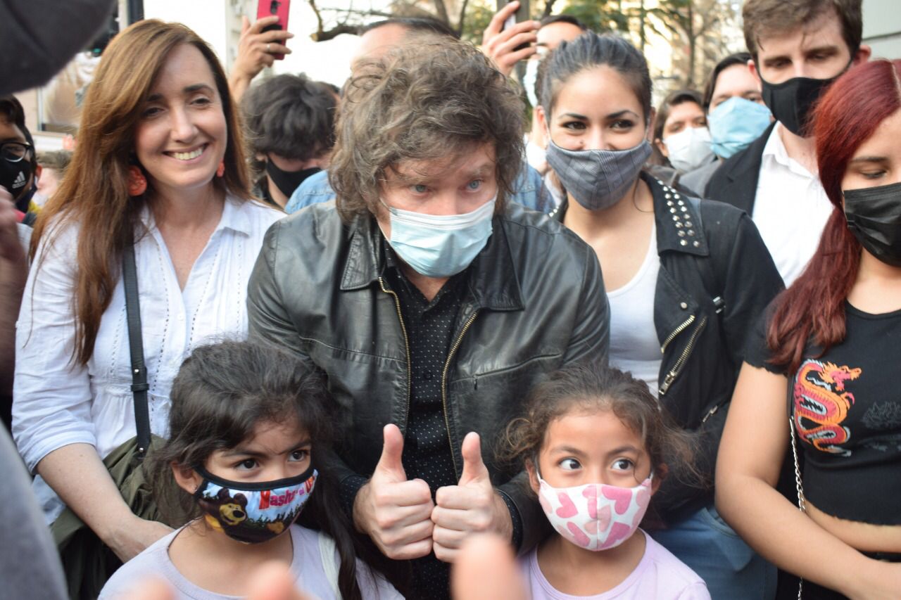 Milei: "Los delincuentes que están en el poder nos quieren robar los votos"