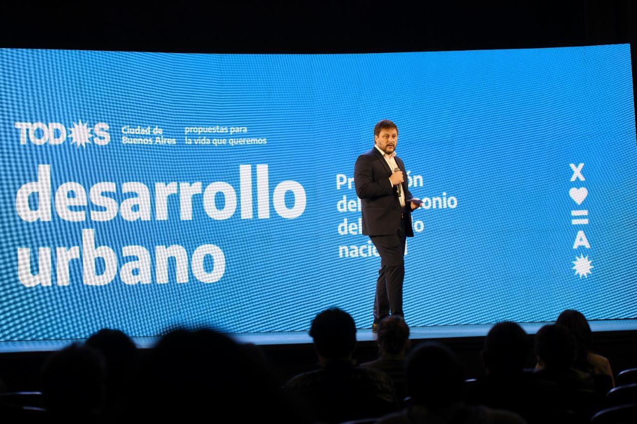 Santoro presentó sus "propuestas para la vida que queremos"