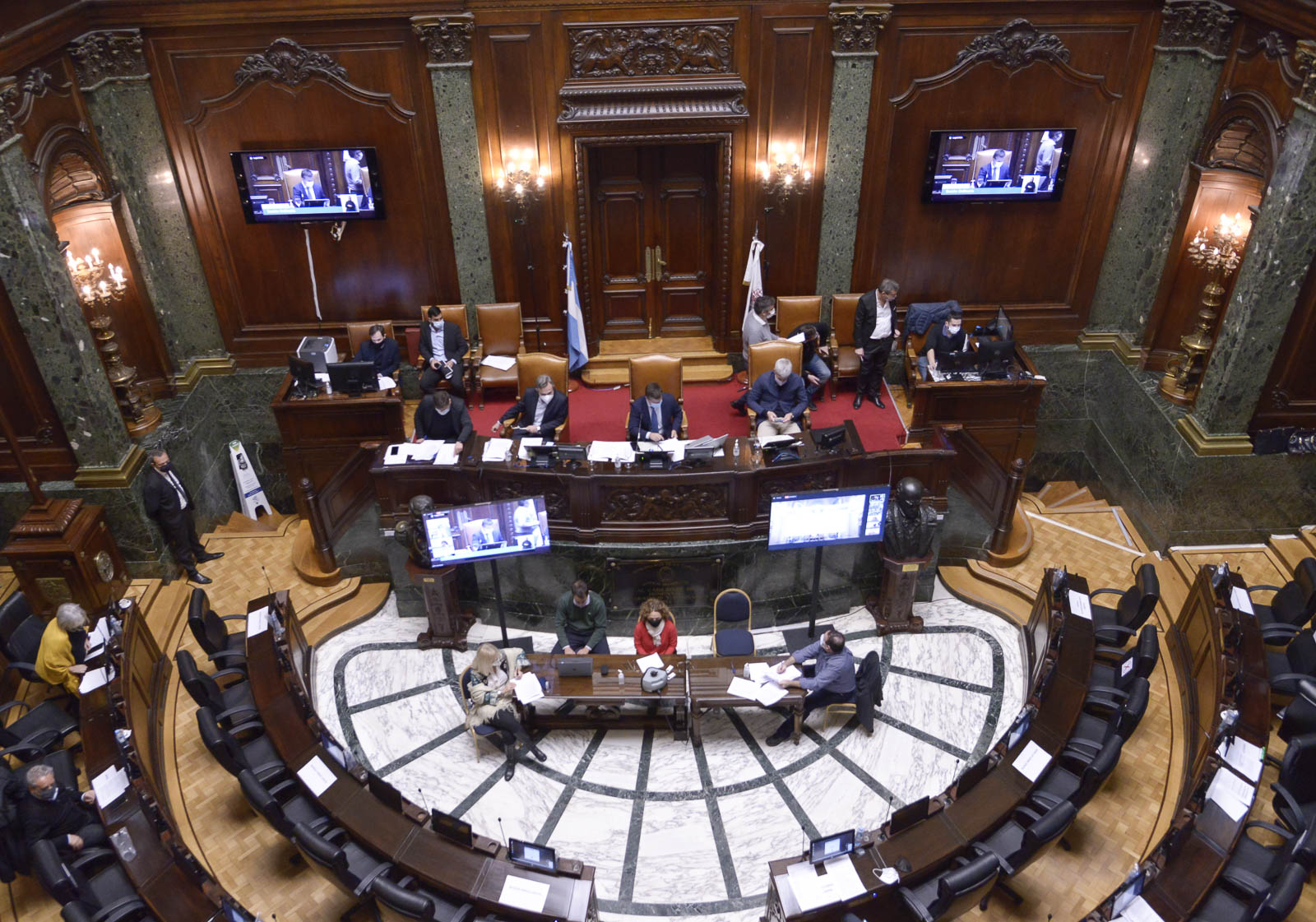 La ampliación presupuestaria de Larreta se aprobó con votos de VJ, UCR y PS