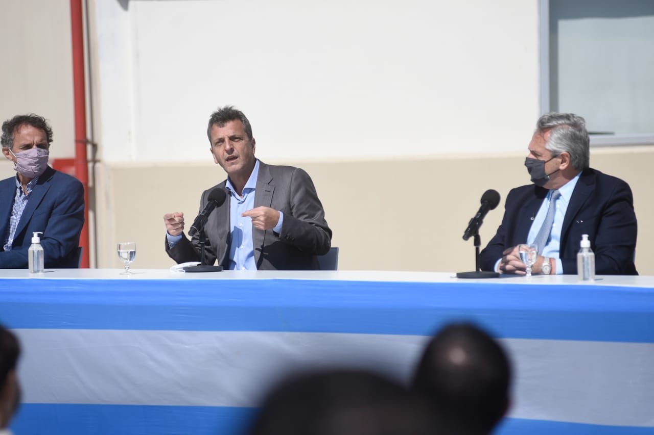 Massa: "Macri llama a la destitución, nosotros convocamos a la oposición al diálogo"