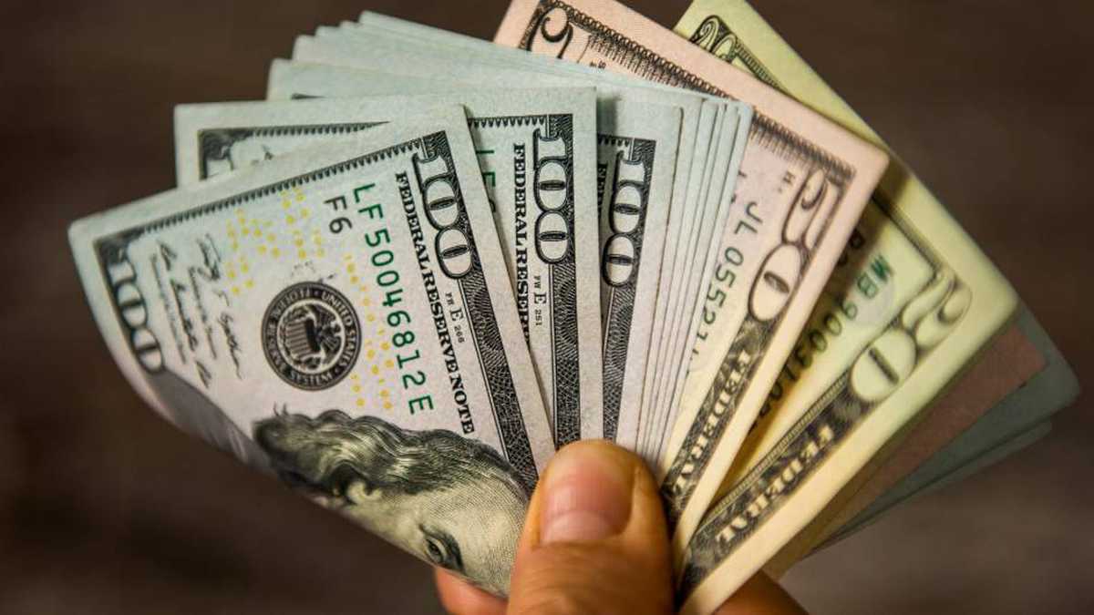 Subió el dólar y alcanzó su precio más alto del año a días de las PASO