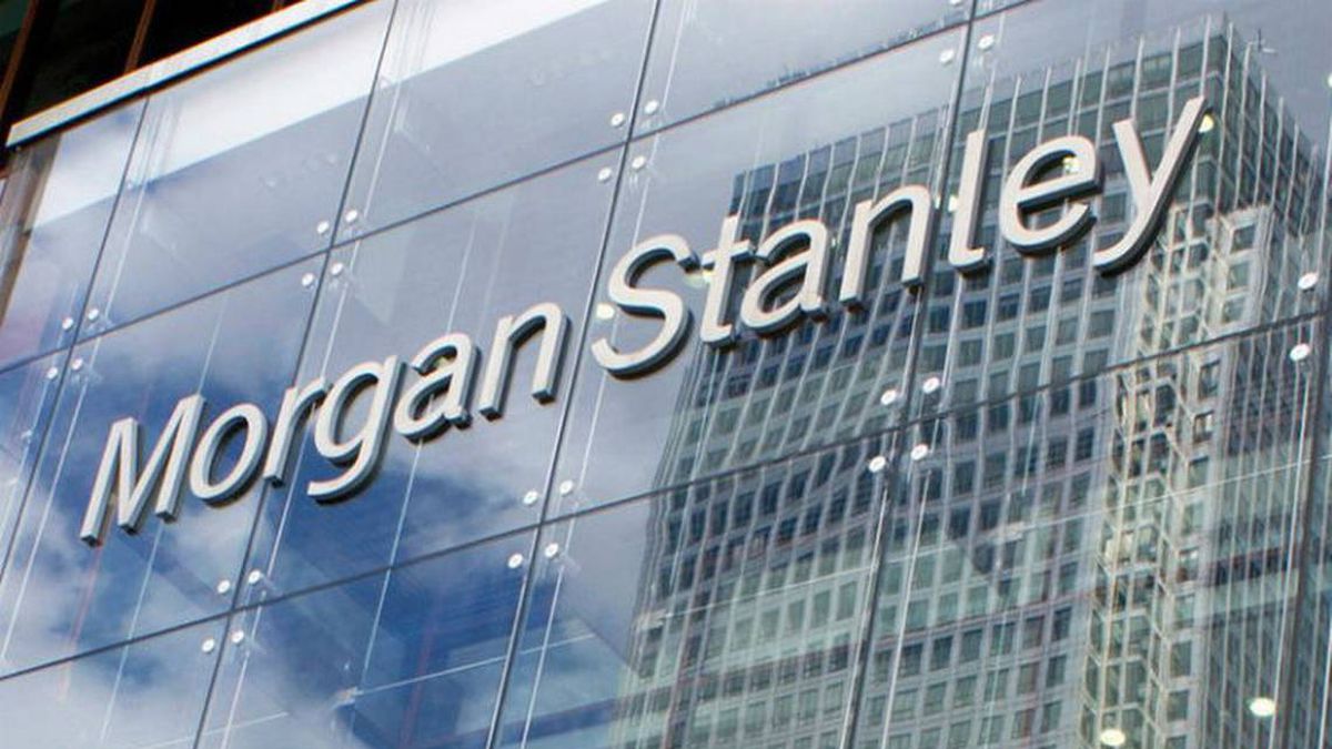 Morgan Stanley le baja el pulgar a Milei: cierra la recomendación de comprar