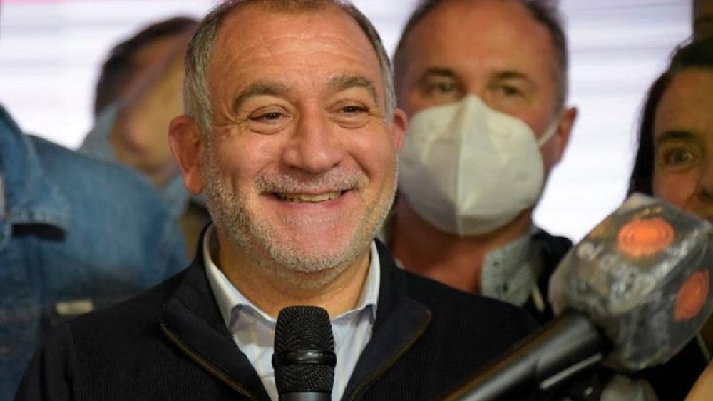 La broma de Juez tras ganarle a Negri: “Mido más que el negro de Whastapp”