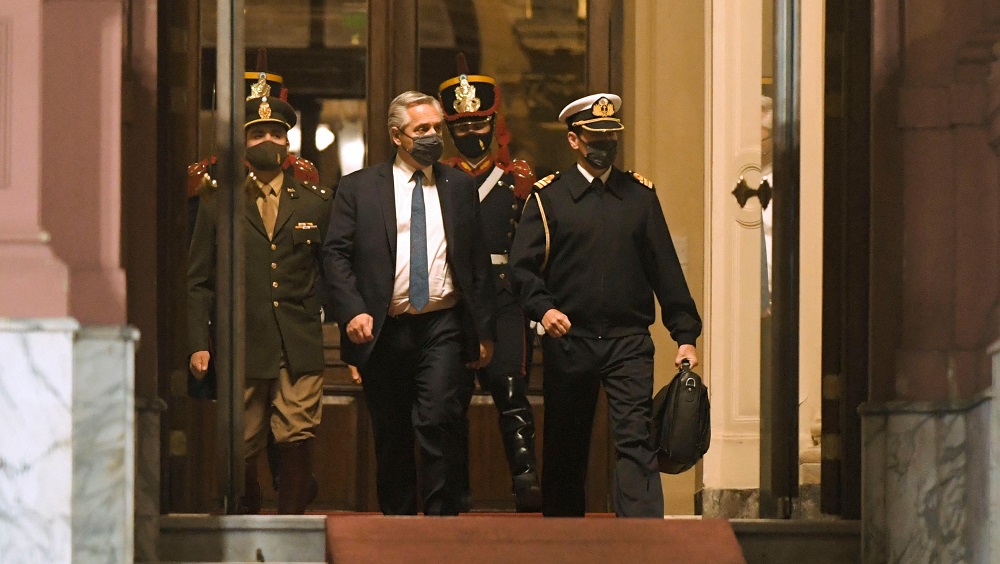 Alberto y Cristina bajaron los decibeles del conflicto: tregua precaria