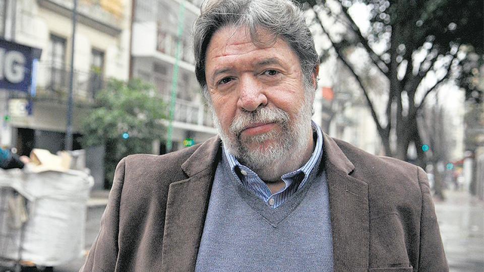 Lozano propone crear una moneda "que no se pueda pasar a dólar"