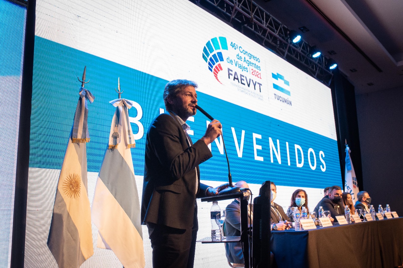 Lammens inauguró el Congreso de Agentes de Viajes en Tucumán