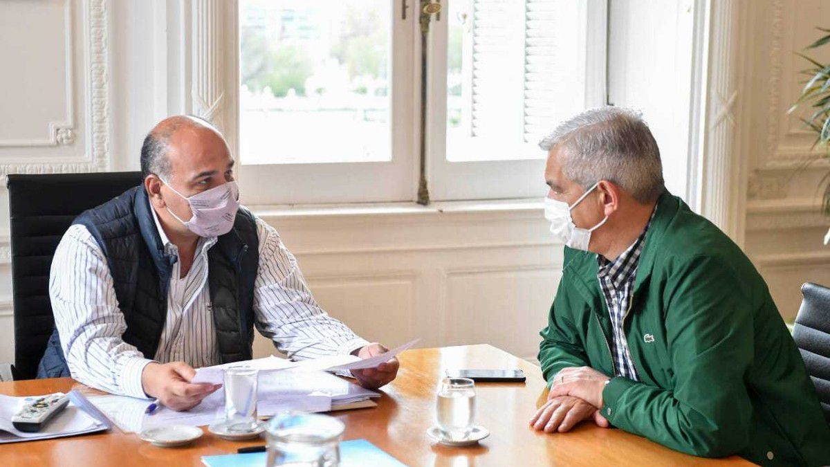 Reunión entre Manzur y Domínguez por el cierre a las exportaciones de carne