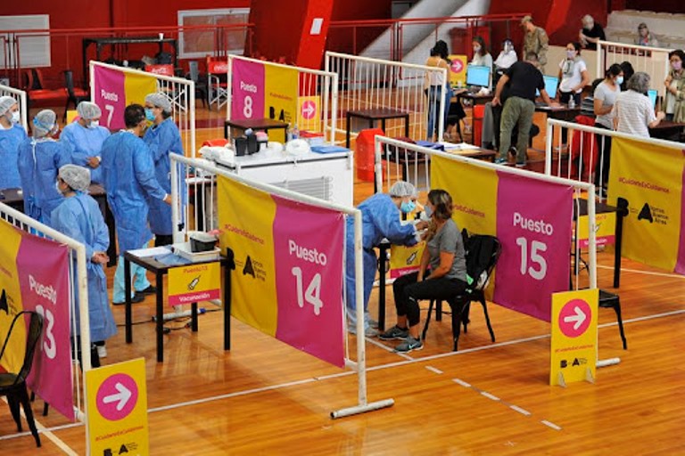 Desde este martes, Ciudad habilitó la vacunación para menores entre 12 y 17 años