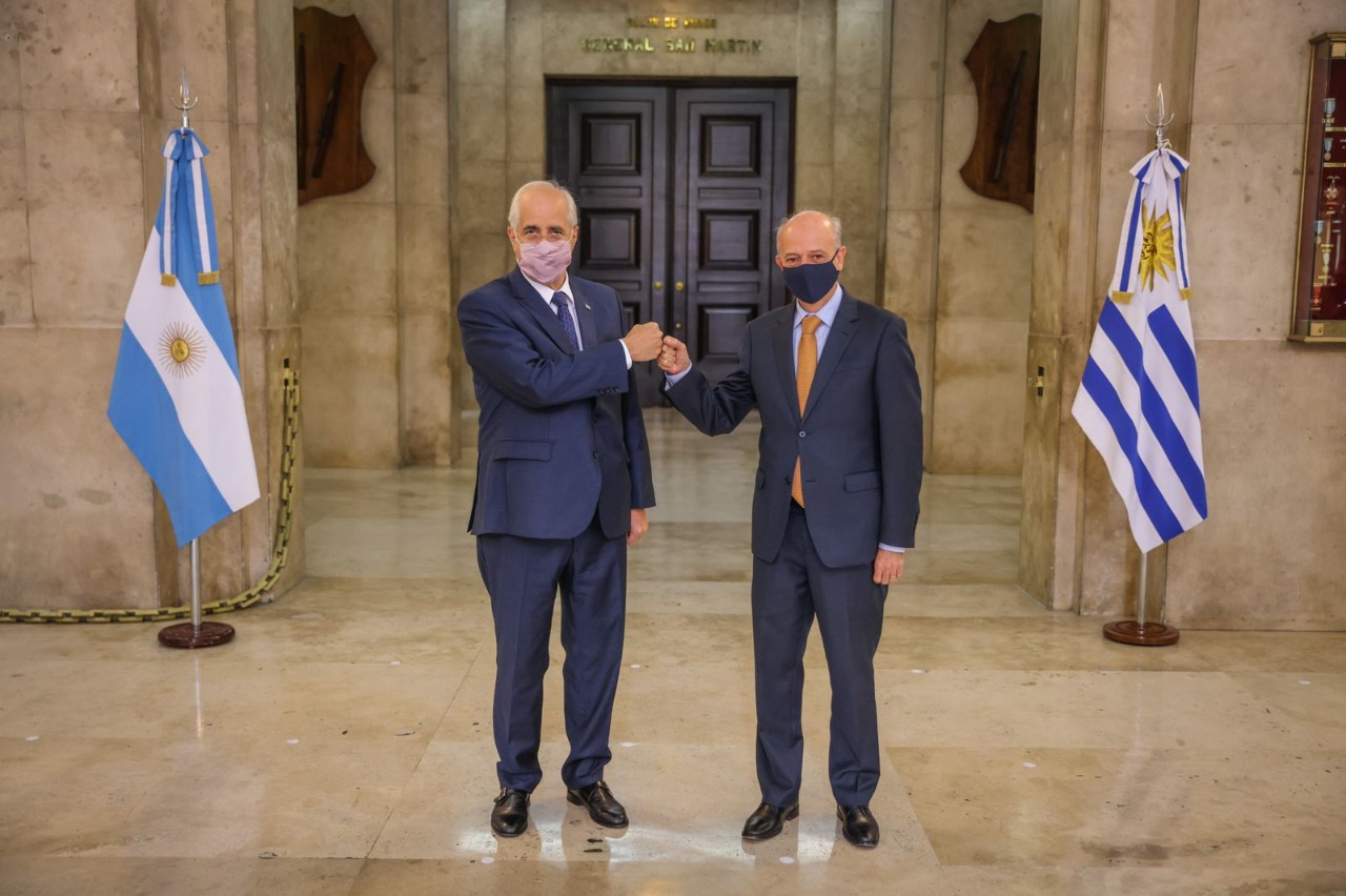 Taiana se reunió con su par uruguayo: “Son tiempos de fortalecer los vínculos”