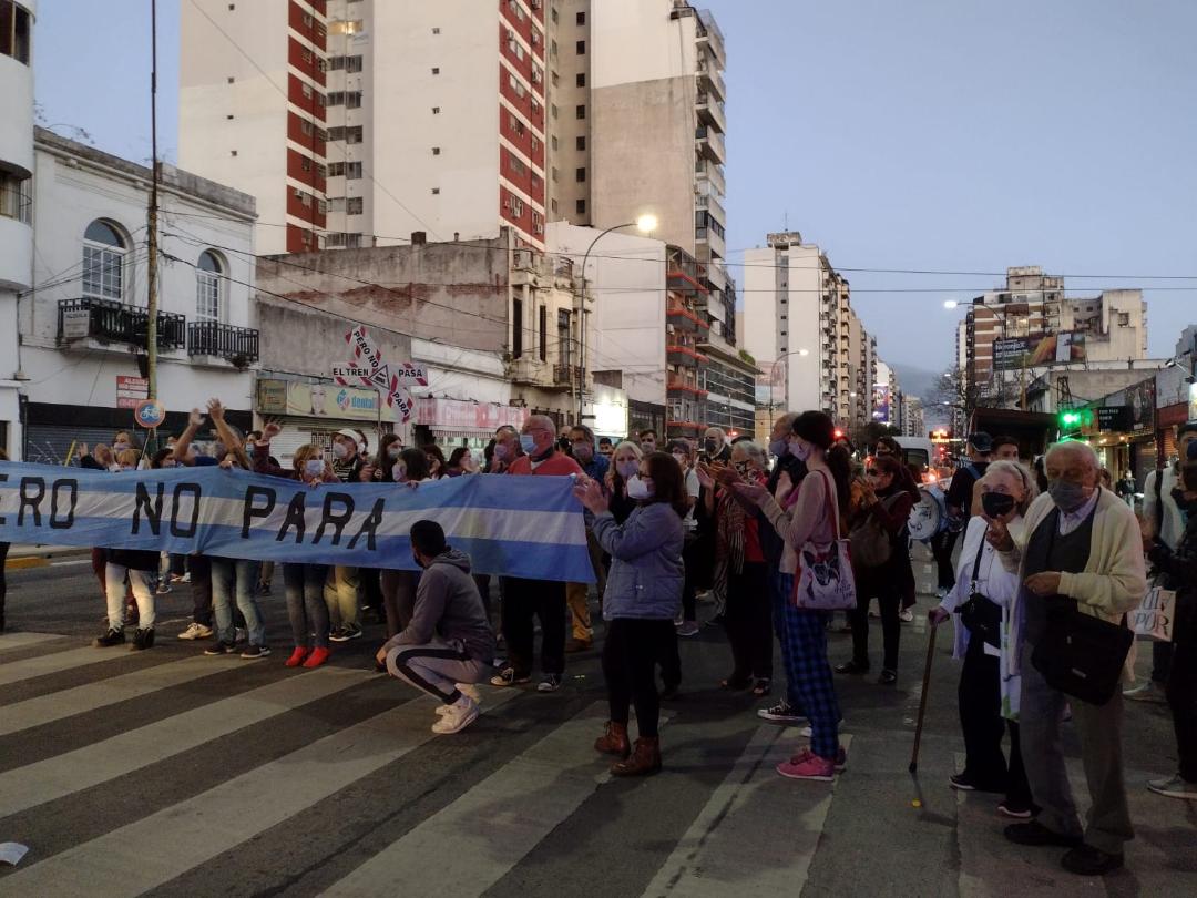 Vecinos de Villa Crespo pidieron por la terminación de la estación del San Martín