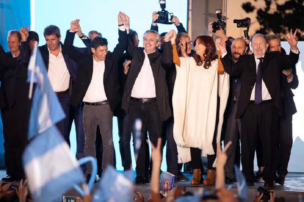 Tras la derrota, el "Sí" gana espacio en la nueva estrategia de campaña del FdT