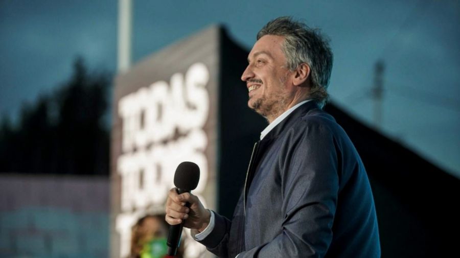 Máximo Kirchner dijo "basta de celulares y redes" y pidió "caminar rancho a rancho"