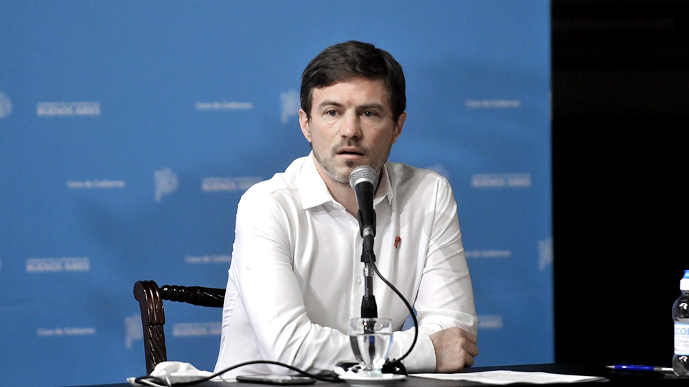 Costa vs. JxC: “Pretenden que solo los que puedan pagar conozcan otros lugares”