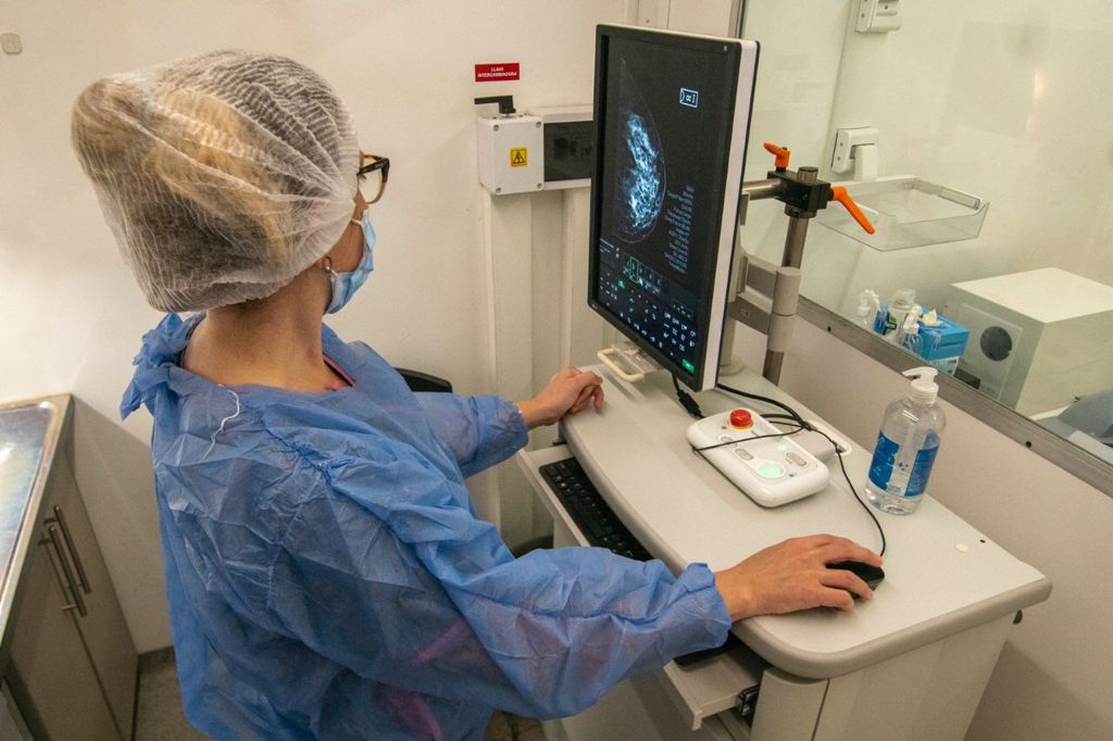 El Gobierno porteño realizó mamografías en el Barrio Mugica