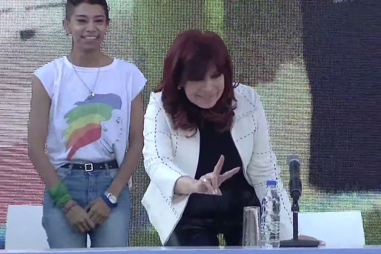 CFK dijo que los empresarios tienen un "prejuicio cultural contra el peronismo"