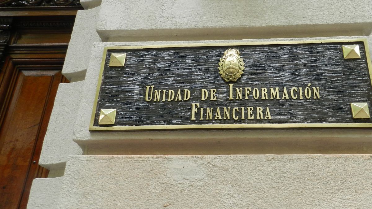Sigue la sangría de funcionarios: renunció el vicepresidente de la UIF