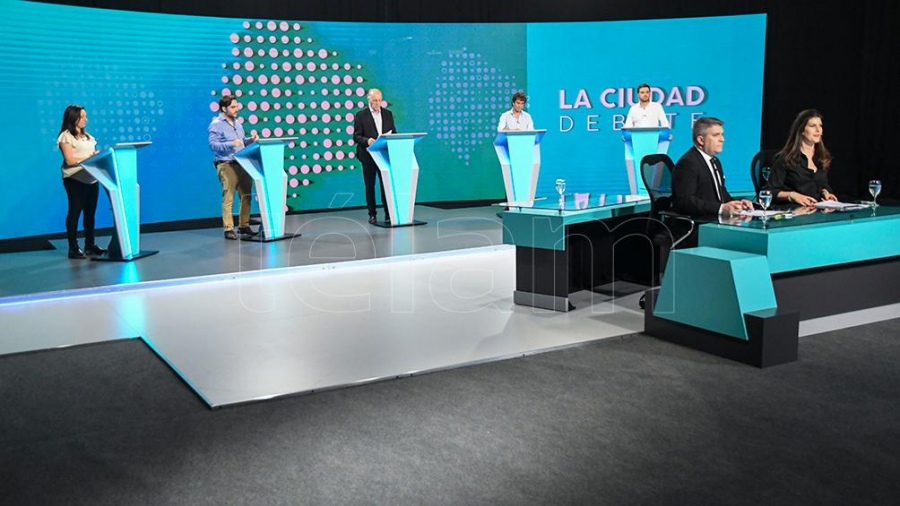 Cruces, chicanas y pocas propuestas en el debate de los legisladores