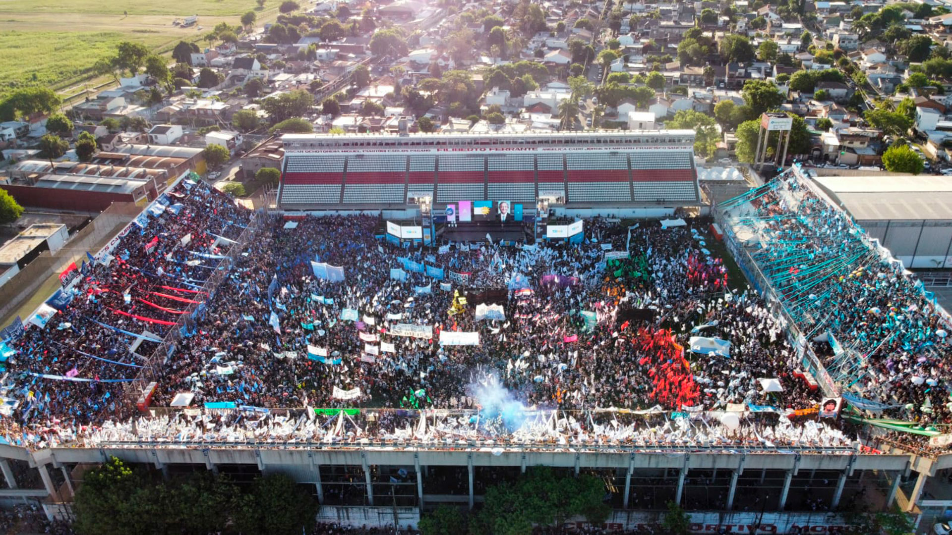 14N: el Gobierno planea un cierre de campaña multitudinario en Lanús